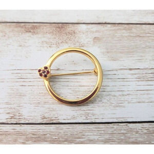 Vintage Brooch / Pin Gold Tone Circle with Heart & Red Gems